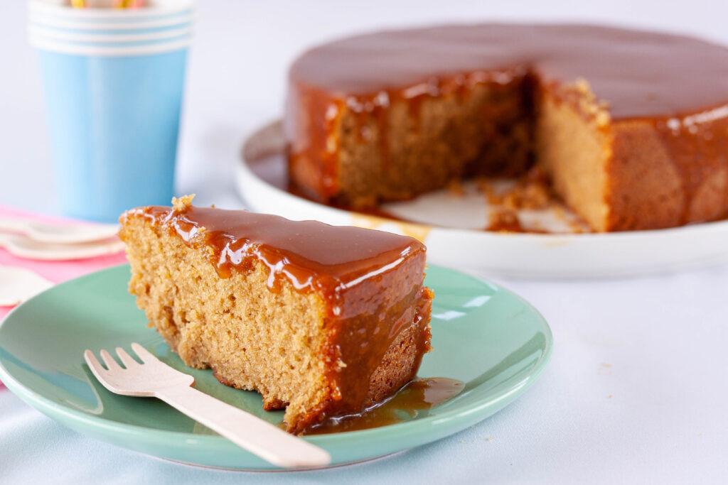 Coffee caramel cake